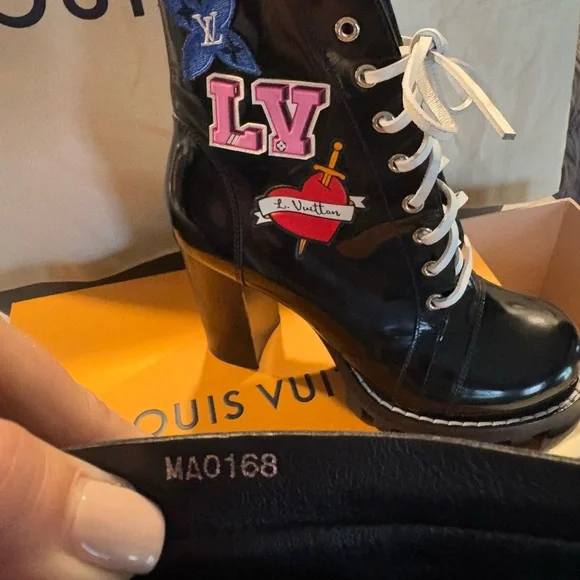 LV Heart Star Trail Boots ❤️ - Picture 12 of 16